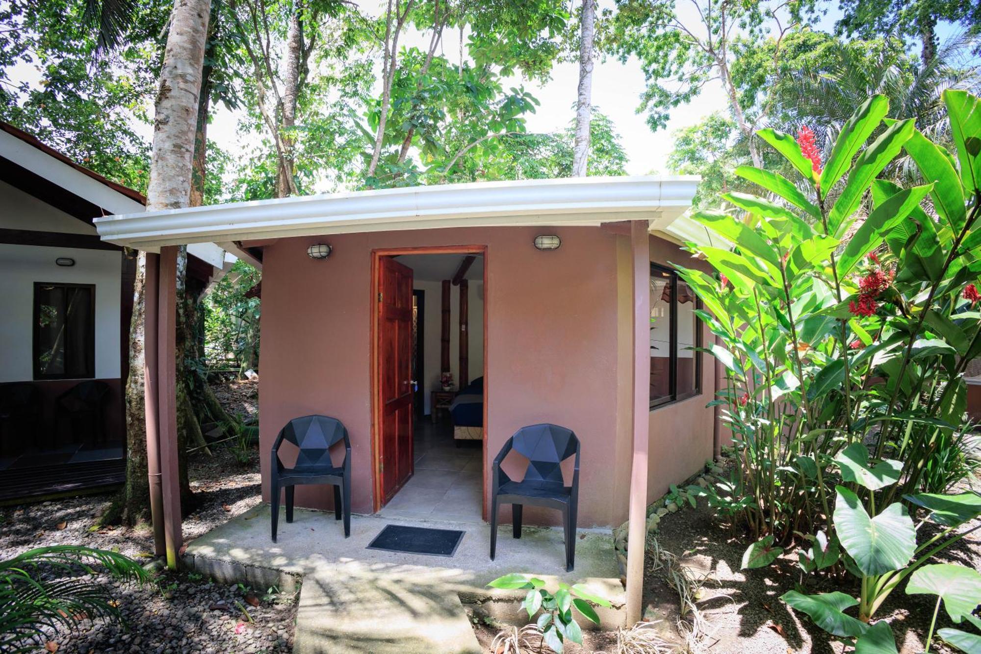Hotel Bambutel Cocles à Puerto Viejo de Talamanca Extérieur photo